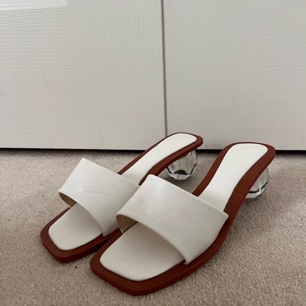 White and tan mule sandal Looks Like Summer